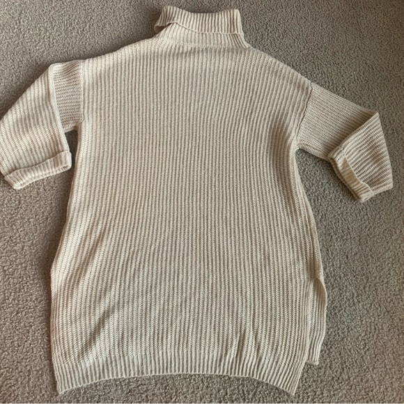 Oversized Turtleneck Women Sweater - Picture 2 of 3